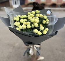 Букет Белые кустовые розы Солинеро в Усть-Баргузин